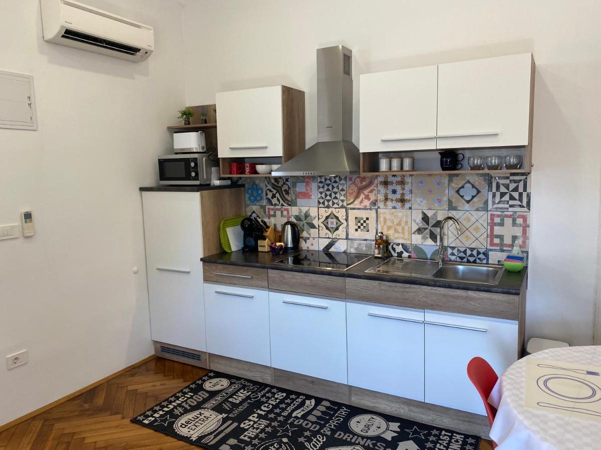 Apartment Villa Lora Pula Eksteriør billede