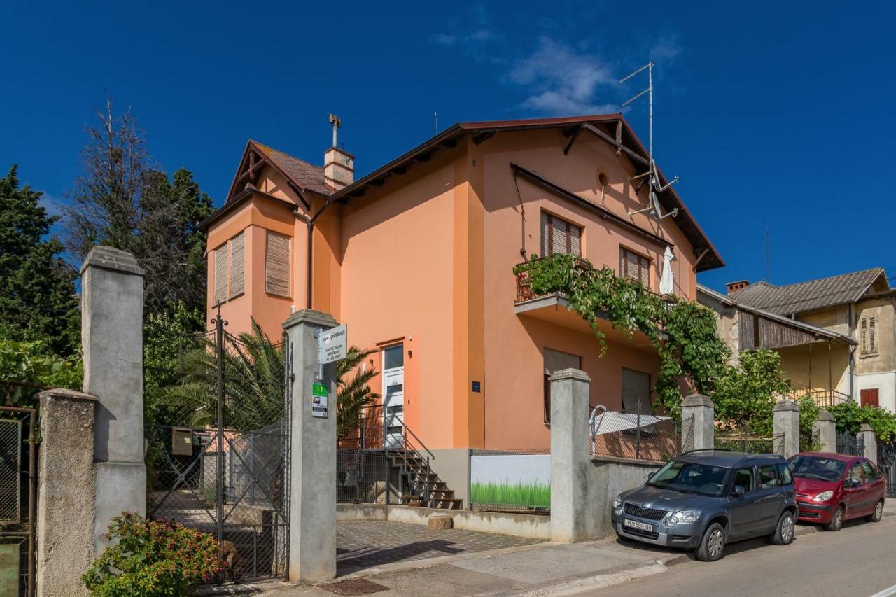Apartment Villa Lora Pula Eksteriør billede